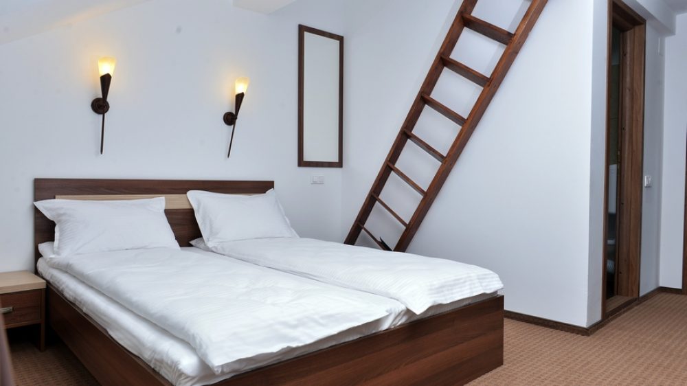 Camera dubla pat etajat pentru copii